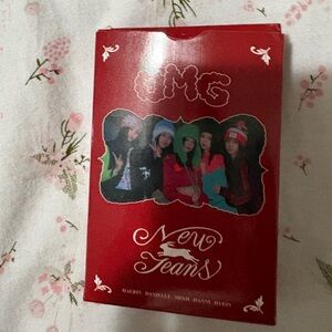 New Jeans ‘OMG’ Lomo Card Set